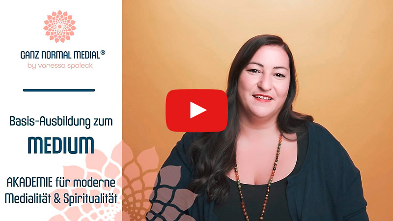 Video mit Medium Vanessa Spaleck zum Thema Ausbildung zum Medium